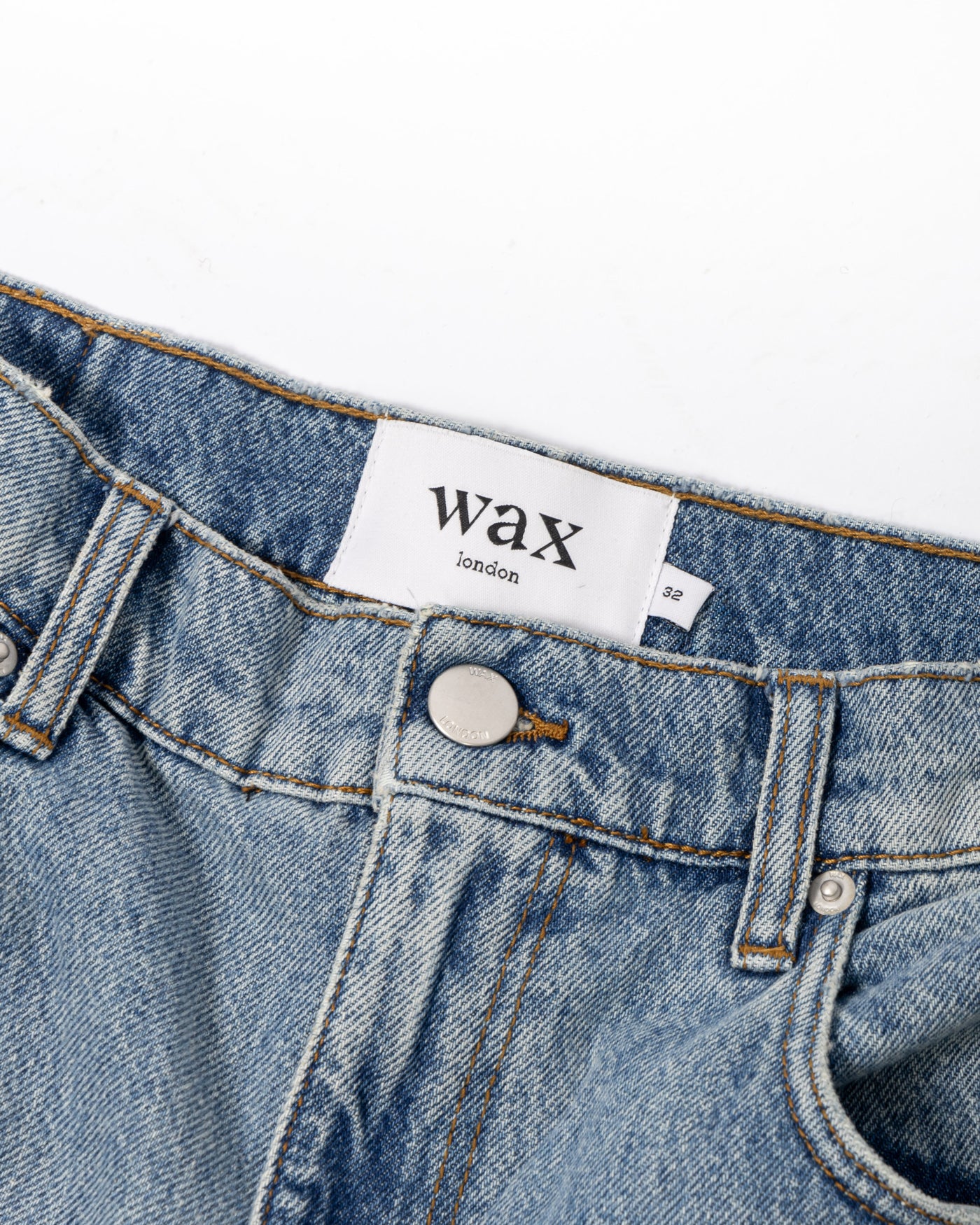 Russel Straight Fit Jeans in Vintage Denim