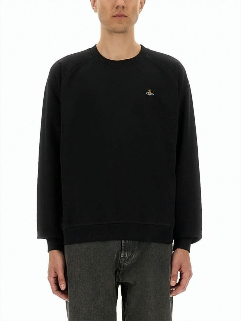 Relaxed Fit Black Long-Sleeve Sweatshirt with Ribbed Cuffs