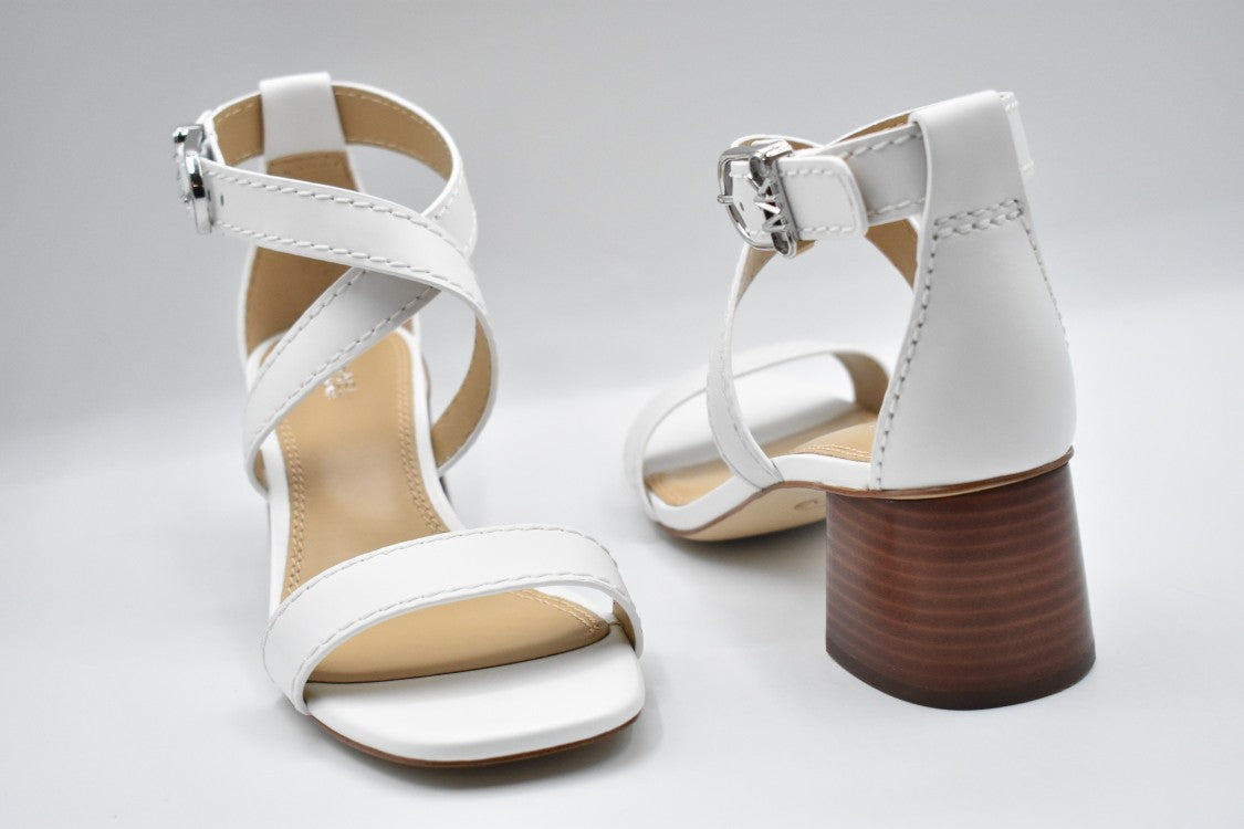 Lace-Up Flat Shoes With Elegant Strap Design And Comfortable Block Heel