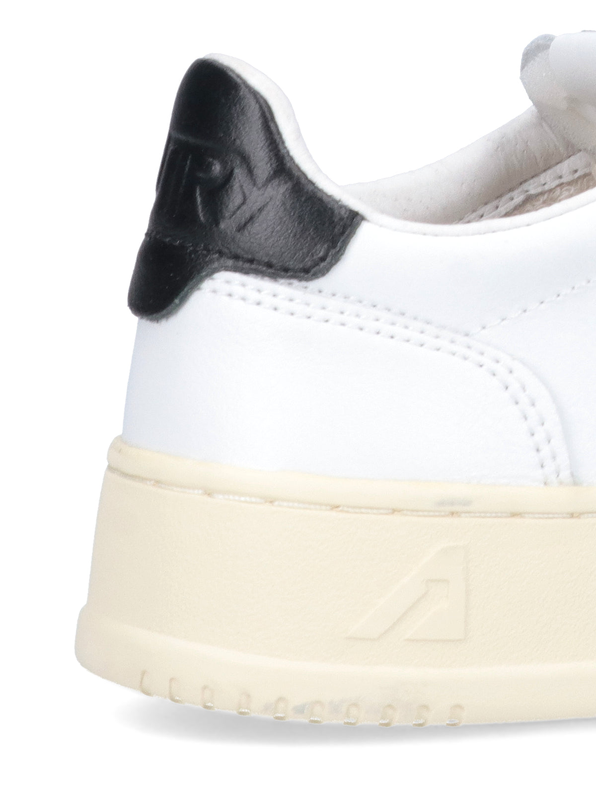 "Medalist" Low Sneakers, In White Leather
