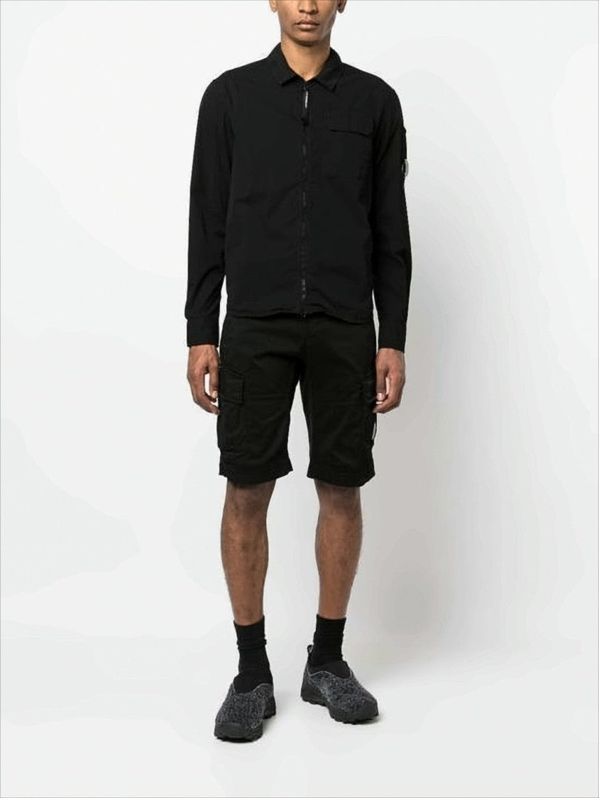 Tailored Cargo Shorts with Distinctive Pocket Details