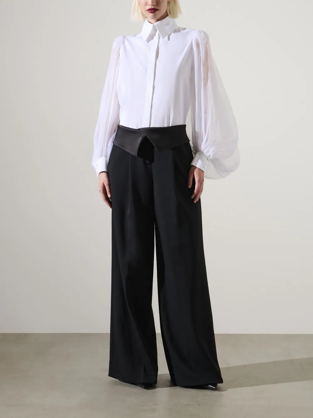 Tailored Women's Trousers with Classic Silhouette