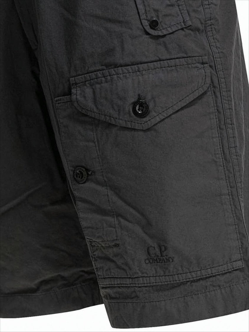 Relaxed Fit Black Shorts with Utility Pockets