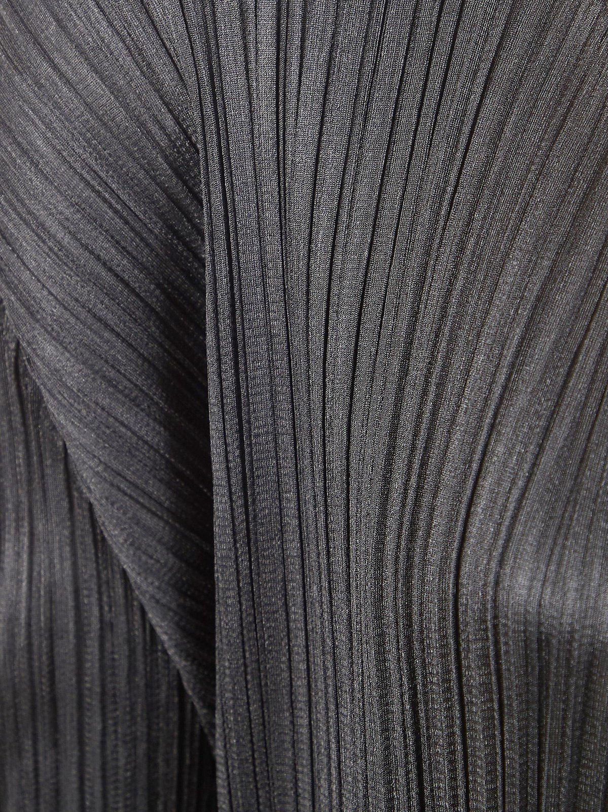 Textured Pleated Cardigan with V-Neckline and Flared Hem