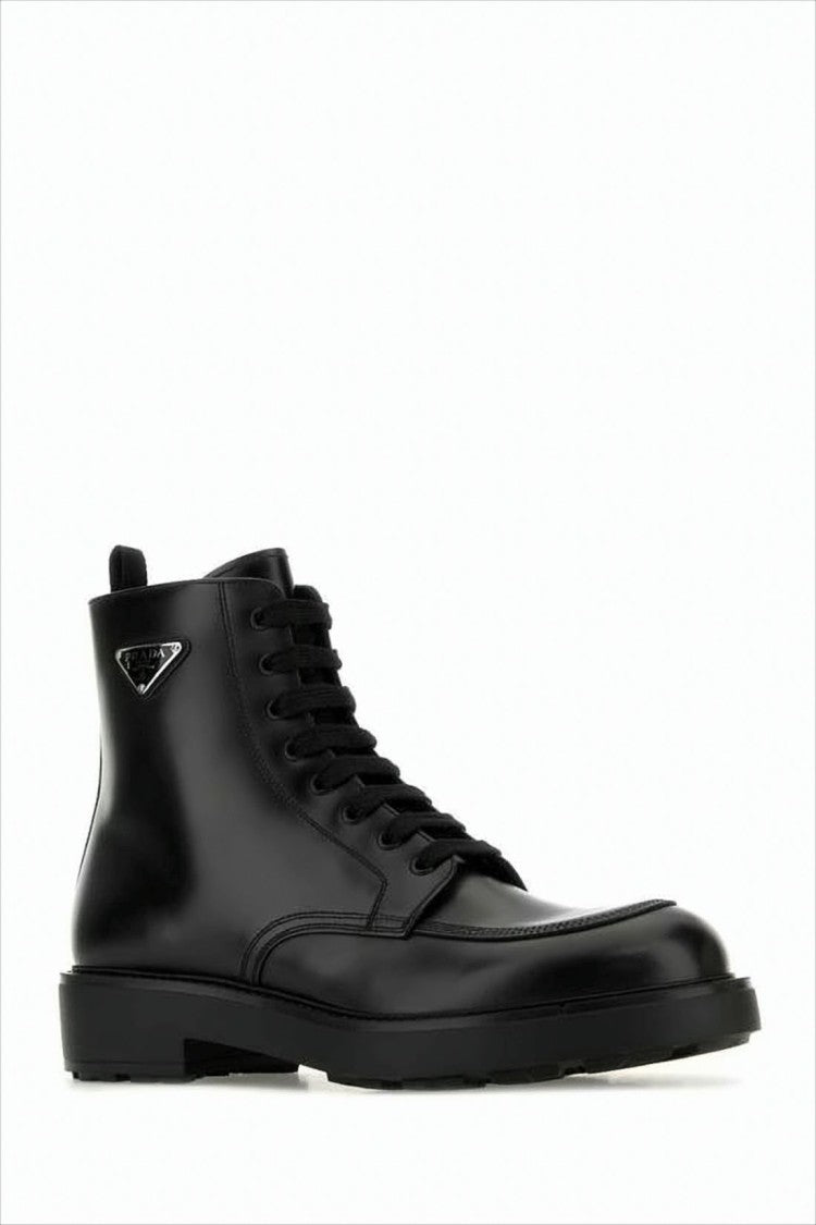 Lace-Up Black Leather Ankle Boots With Minimalist Design