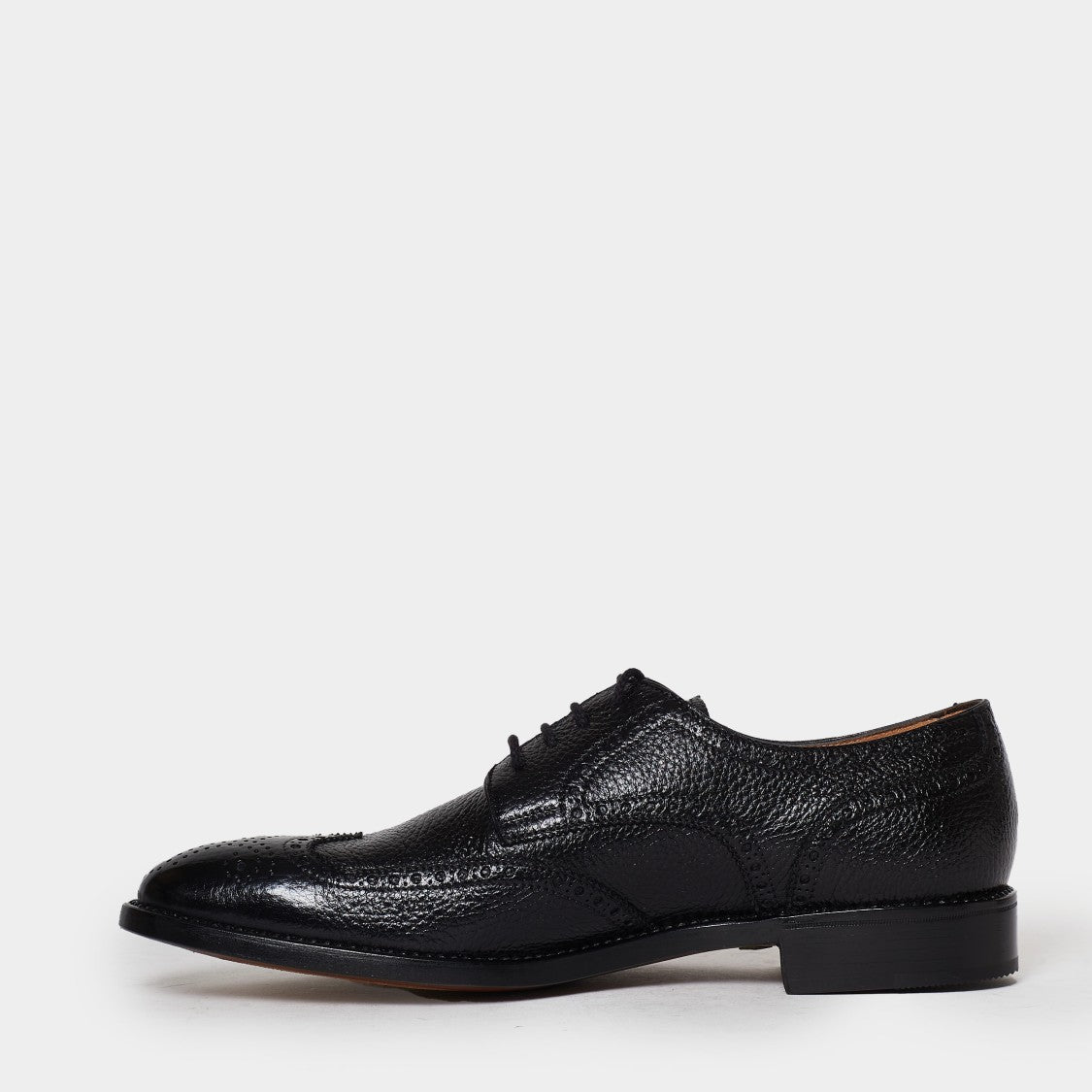 Hand-Sewn Laced Derby Model Shoe