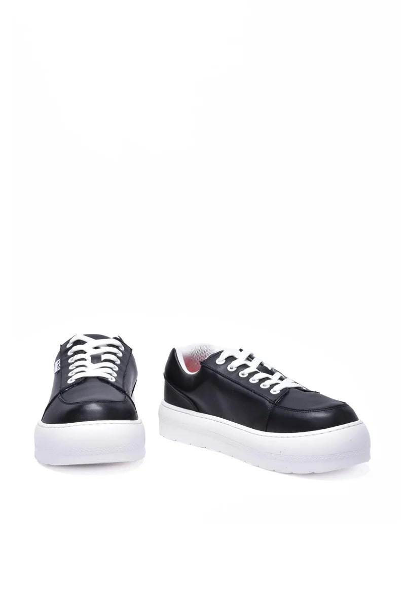 Leather Sneakers - Black/White