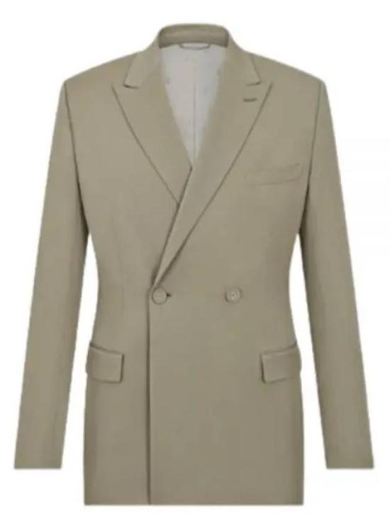 Double-Breasted Wool Coat with Wide Lapels and Flap Pockets
