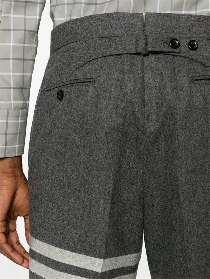 Cropped Grey Suit Pants With Tailored Fit And Distinctive Stripes