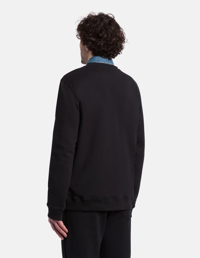 Classic Black Crewneck Sweatshirt with Subtle Logo Detail