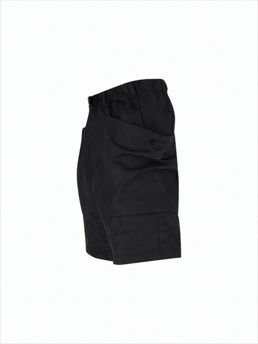 Relaxed Fit Black Shorts With Functional Pockets