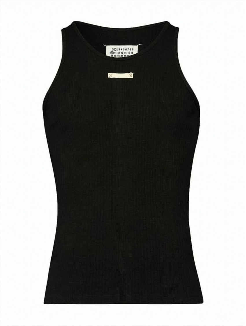Fitted Sleeveless Ribbed Tank Top With Rectangular Plaque