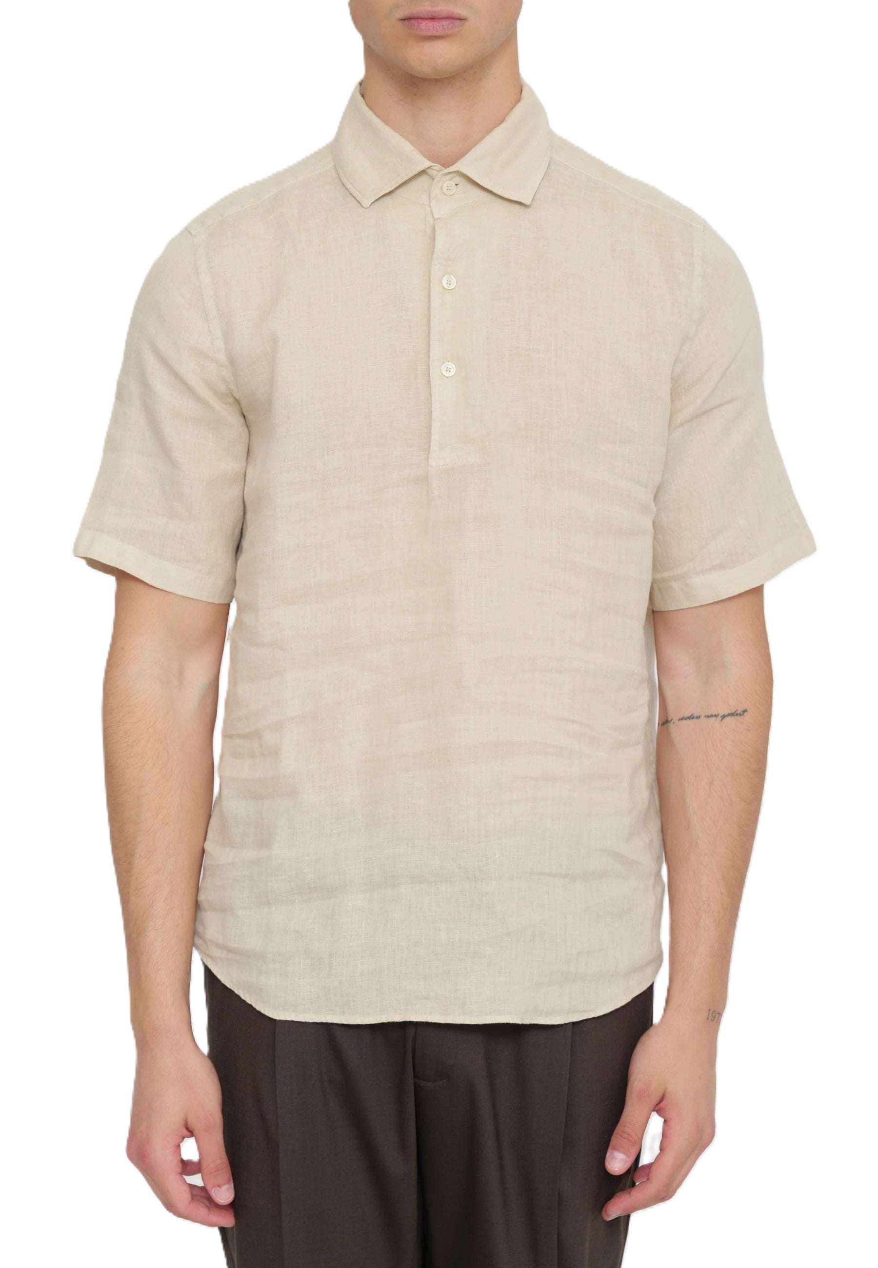 Short-Sleeved Polo Shirt with Classic Collar