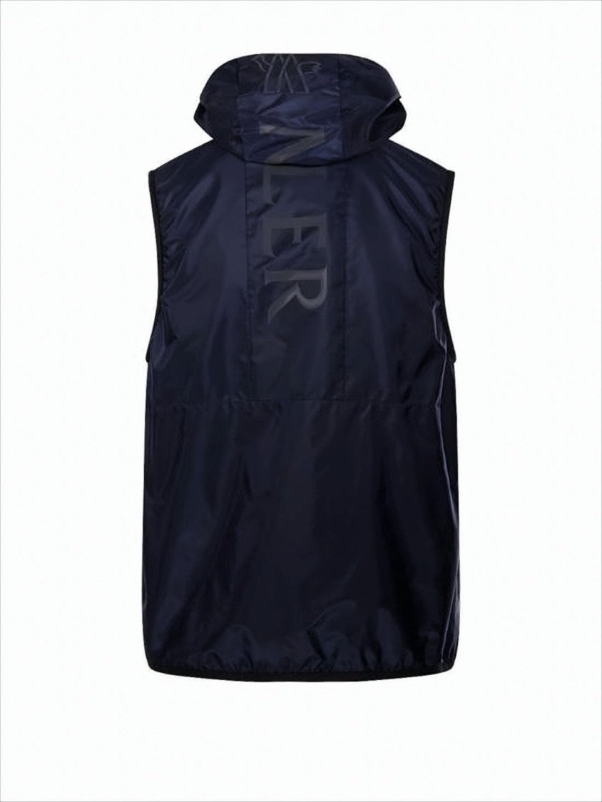 Minimalist Sleevelessvest With Front Zipper And Hood