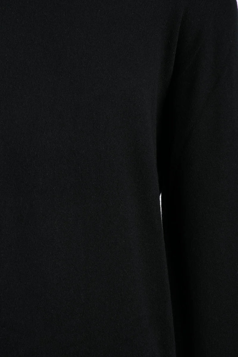 Fitted Black Cashmere Turtleneck Sweater