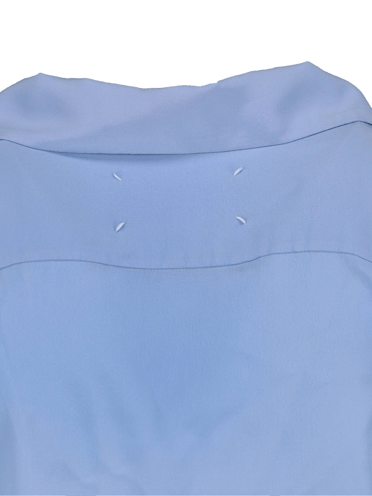 Classic Blue Shirt With Tailored Fit And Button-Down Design