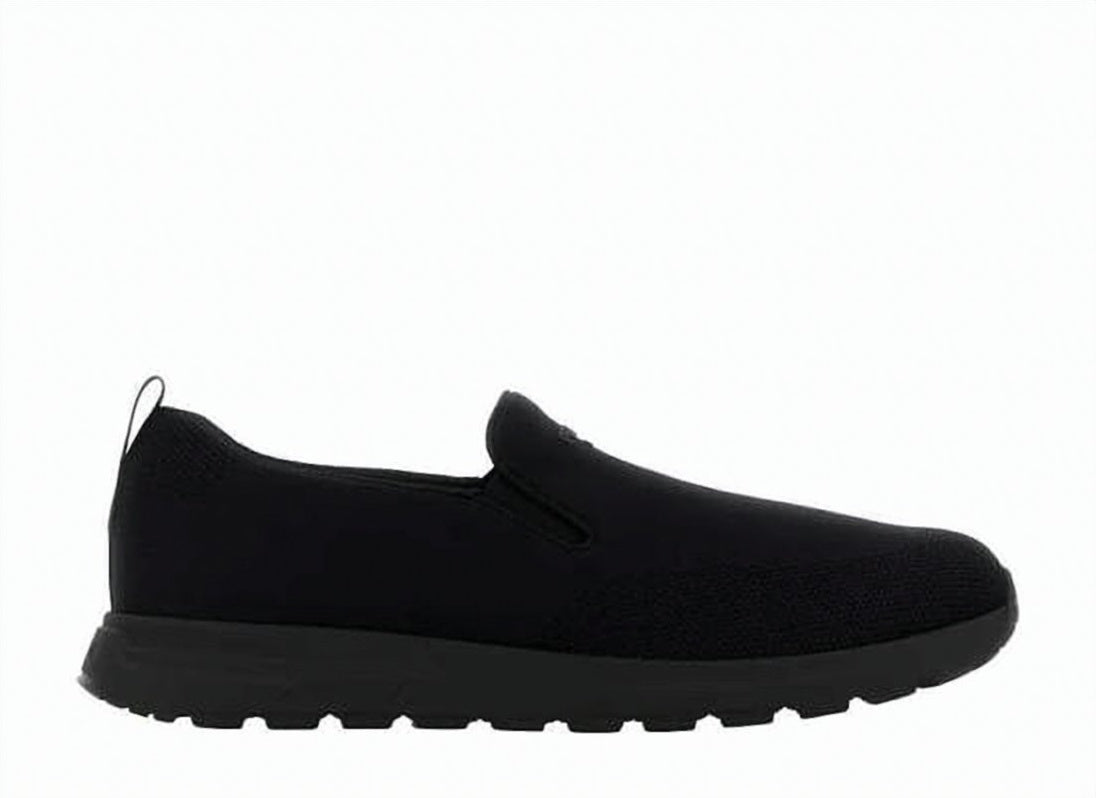 Streamlined Slip-On Sneakers with Textured Rubber Sole
