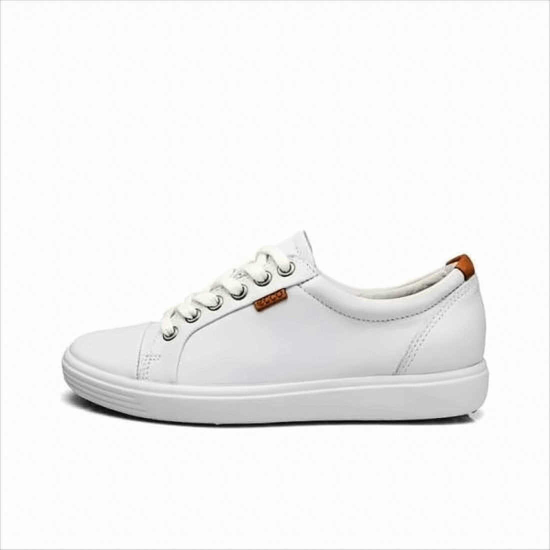 Low-Top White Sneakers with Minimalist Design