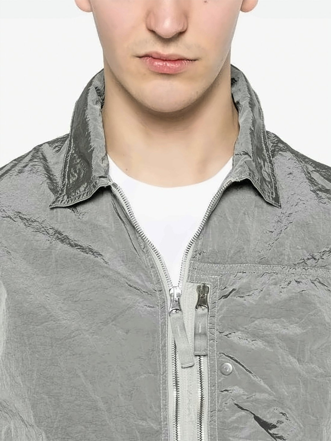 Lightweight Long-Sleeve Shirt With Zippered Details