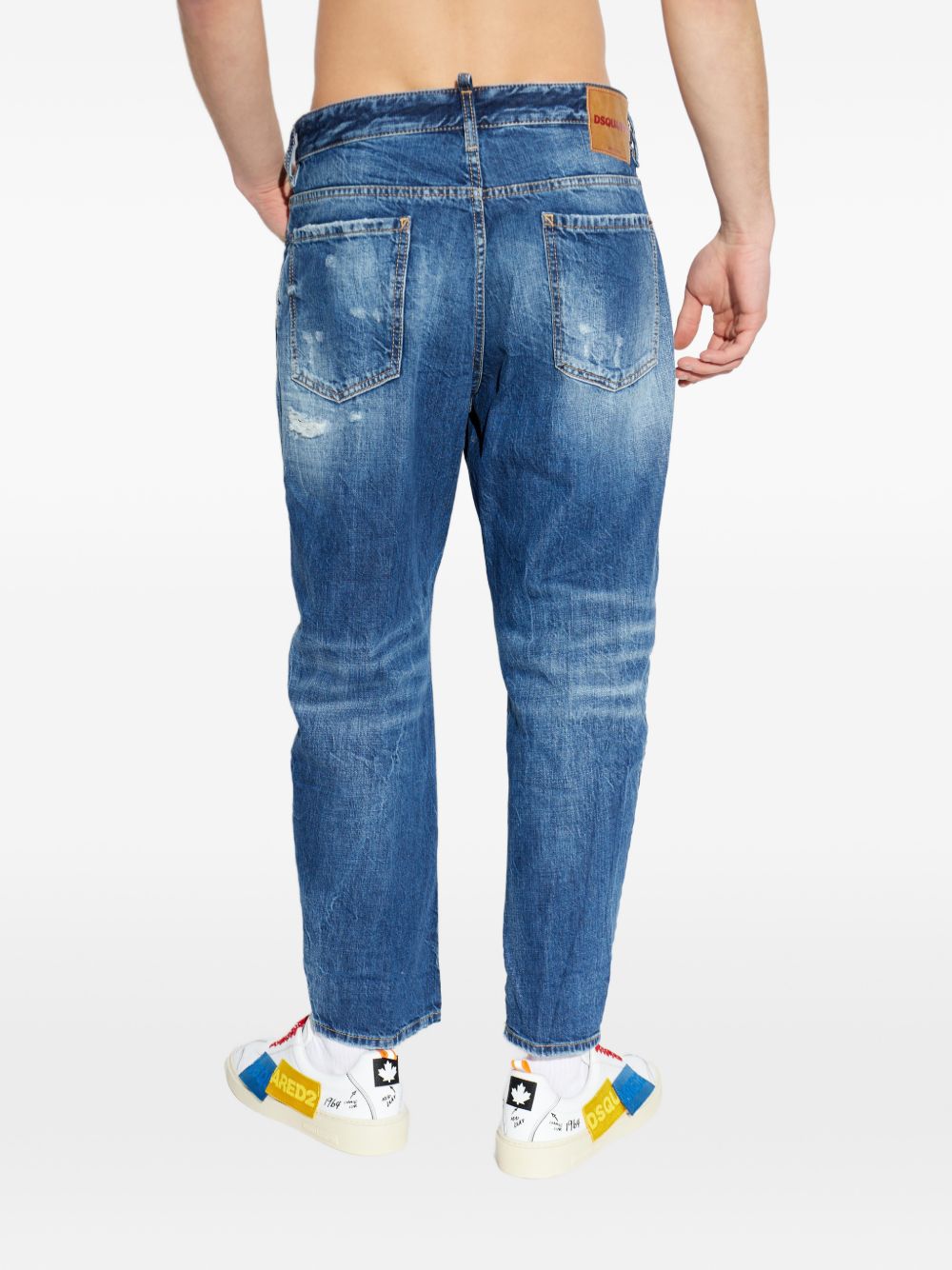 Distressed Blue Denim Jeans with Five-Pocket Design