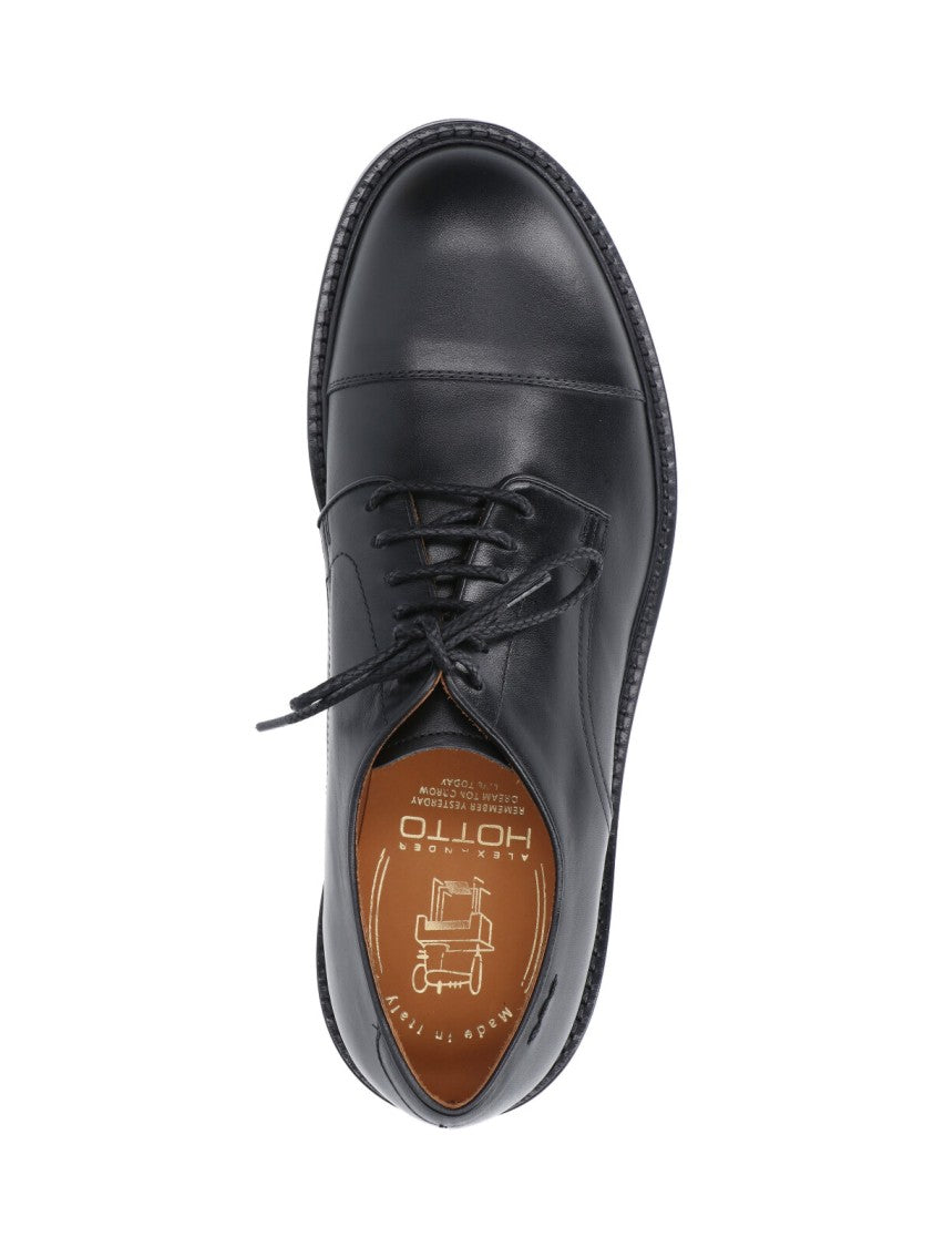 Polished Black Leather Lace-Up Shoes With Refined Detailing