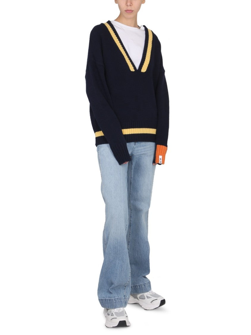 Relaxed V-Neck Jersey