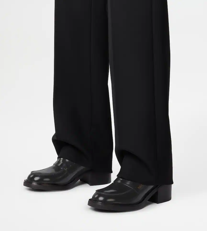 Refined Black Calfskin Loafers With Timeless Design
