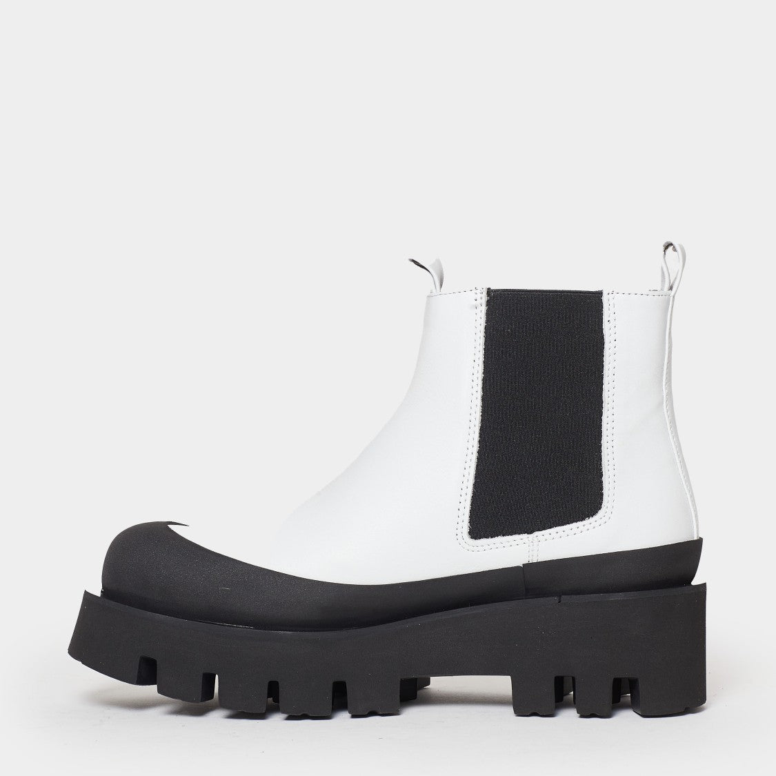 White Leather Chelsea Boots With Ultramodern Design