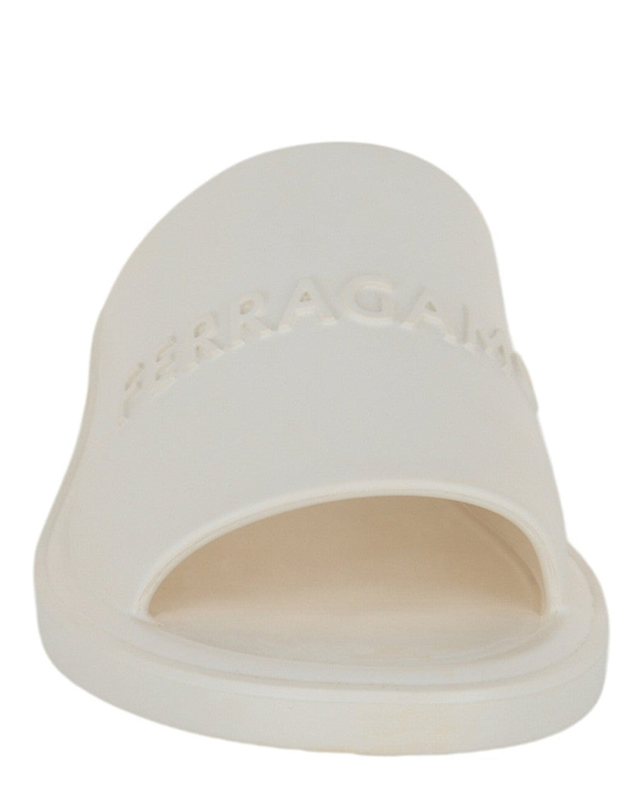 Giuneva Logo Embossed Slides