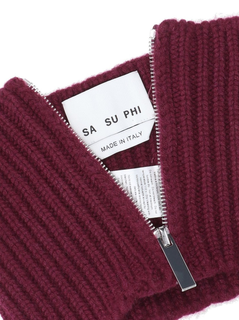 Ribbed Knit Scarf With Central Zipper In Deep Red