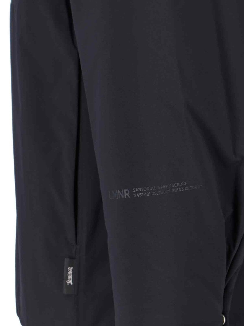 Minimalist Black Jacket With Tailored Fit And Zipper Closure