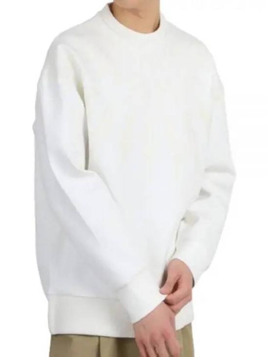 Minimalist Long-Sleeve Crewneck Top