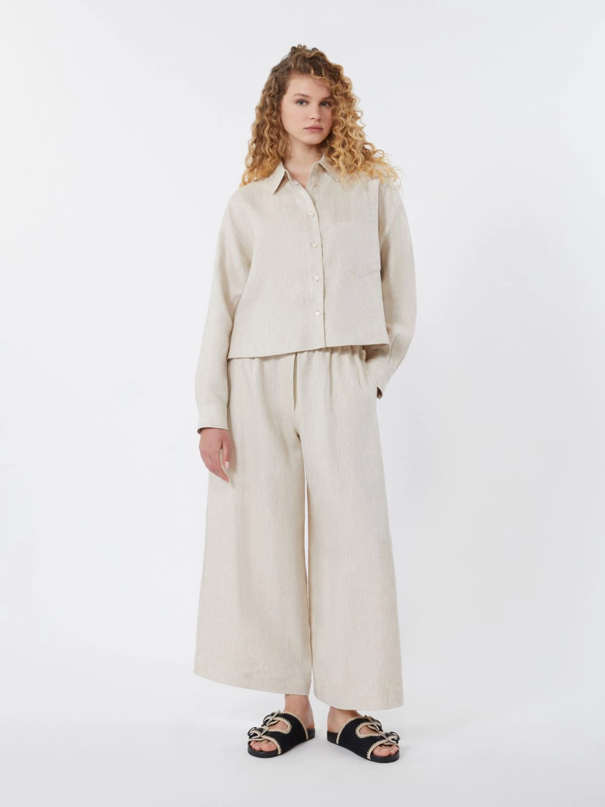 Long-Sleeved Neutrals Shirt with Classic Collar