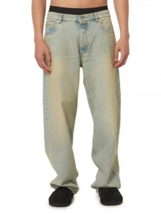 Loose-Fitting Denim Pants With Classic Five-Pocket Styling