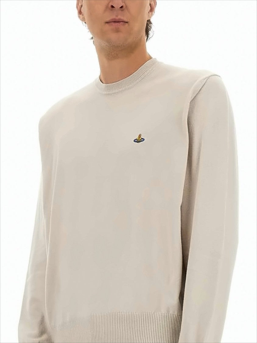 Lightweight Crew Neck Sweater with Ribbed Details