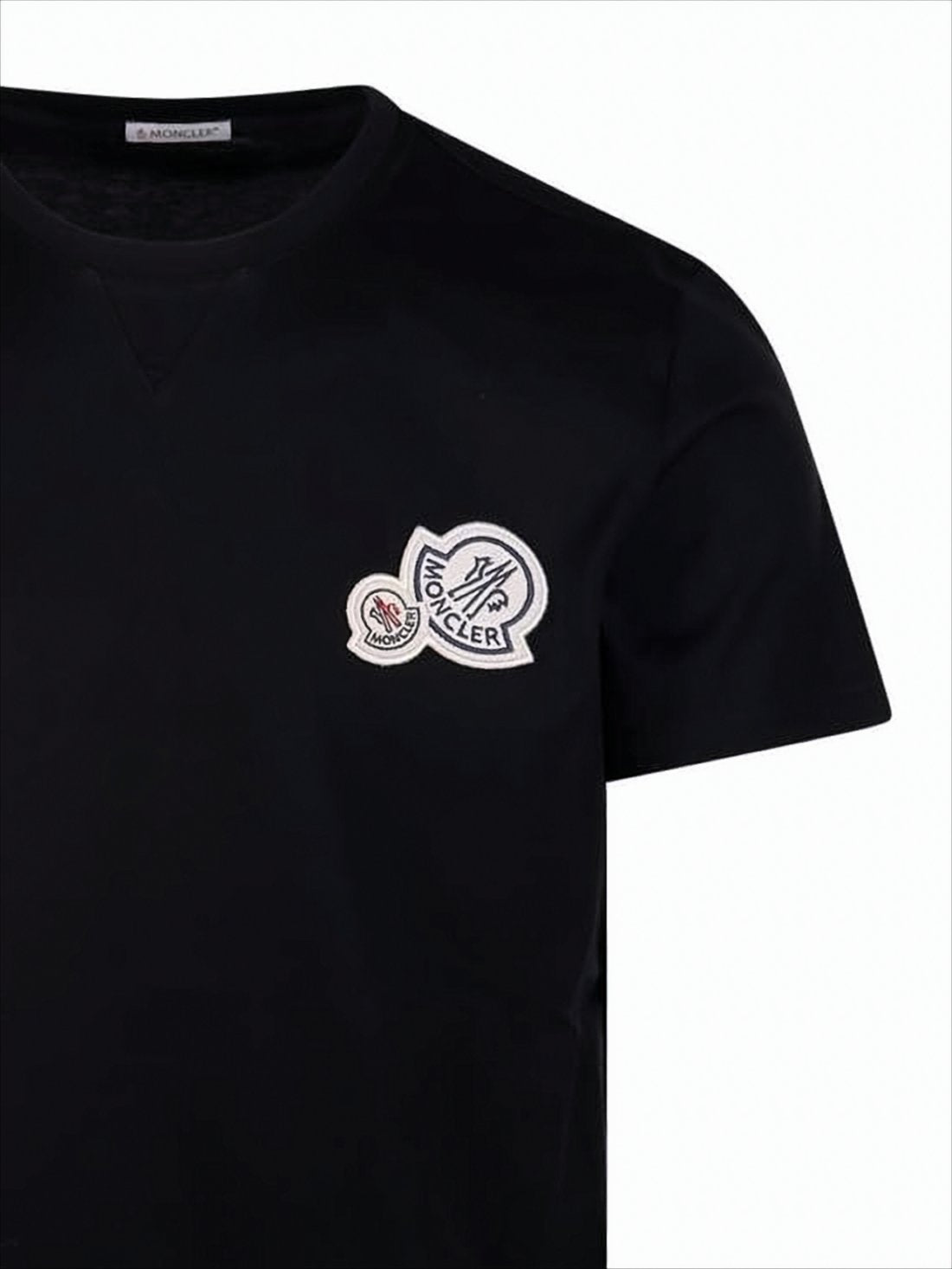 Klasyczny Czarny T-Shirt z Krótkim Rękawem i Wyszywanym Logo