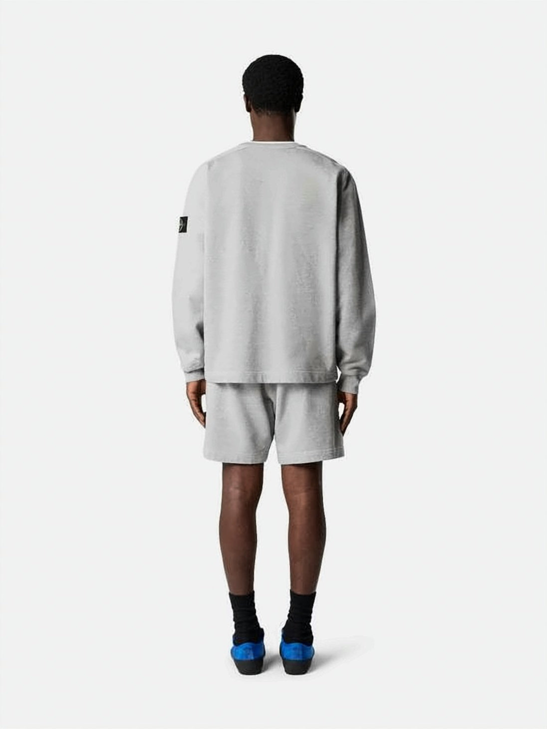 Minimalistic Long-Sleeve Tee With Crew Neckline