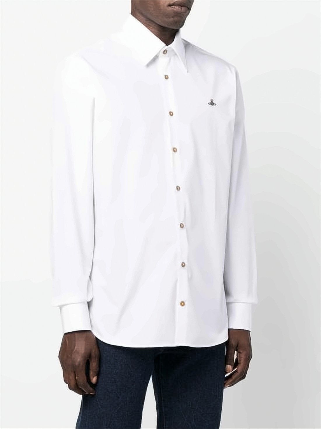 Long-Sleeve White Cotton Shirt with Crisp Collar