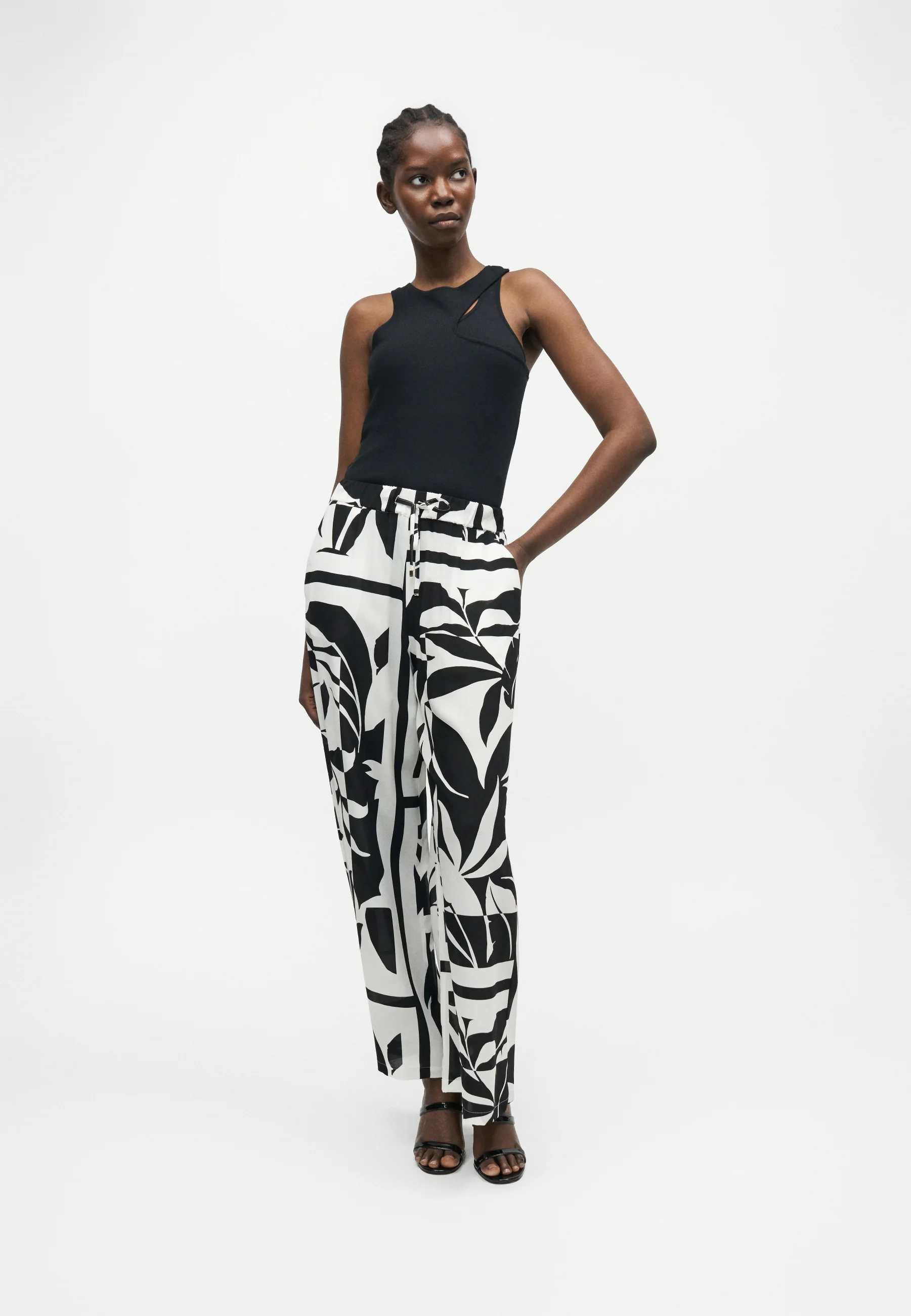 Wide-Leg Pants with Abstract Leaf Print