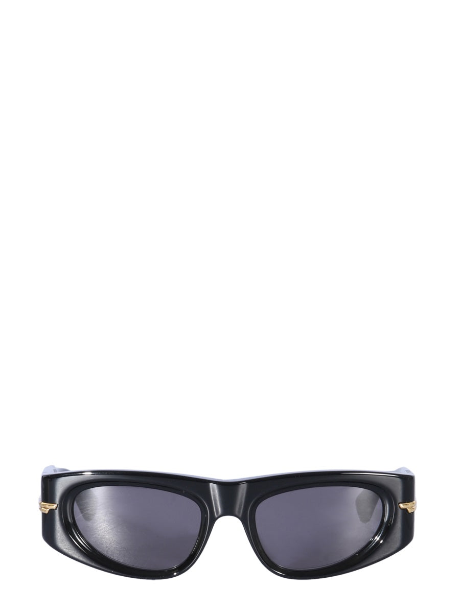 Rectangular Sunglasses with Modern Frame Design