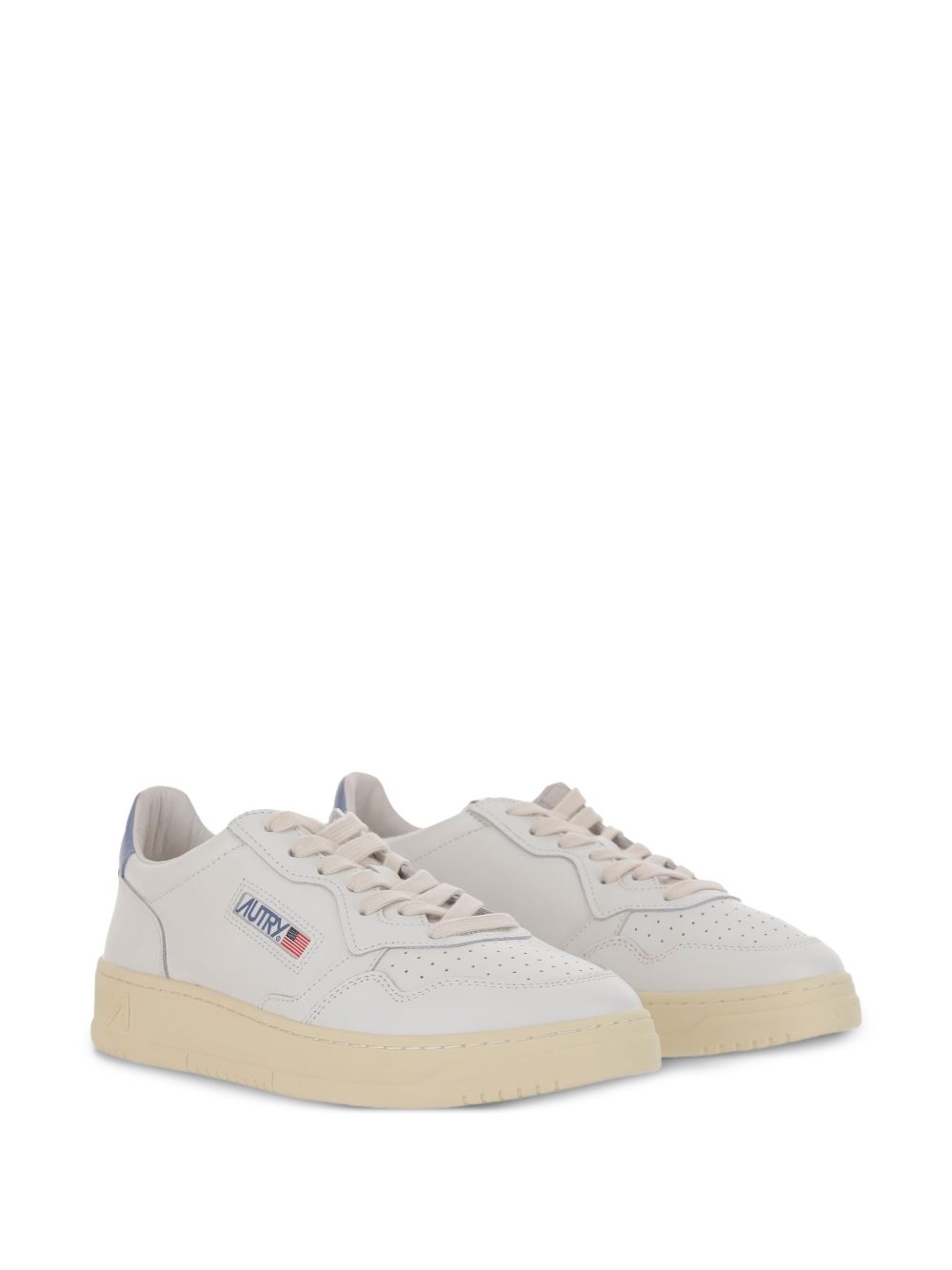 Niskie sneakersy z perforacjami