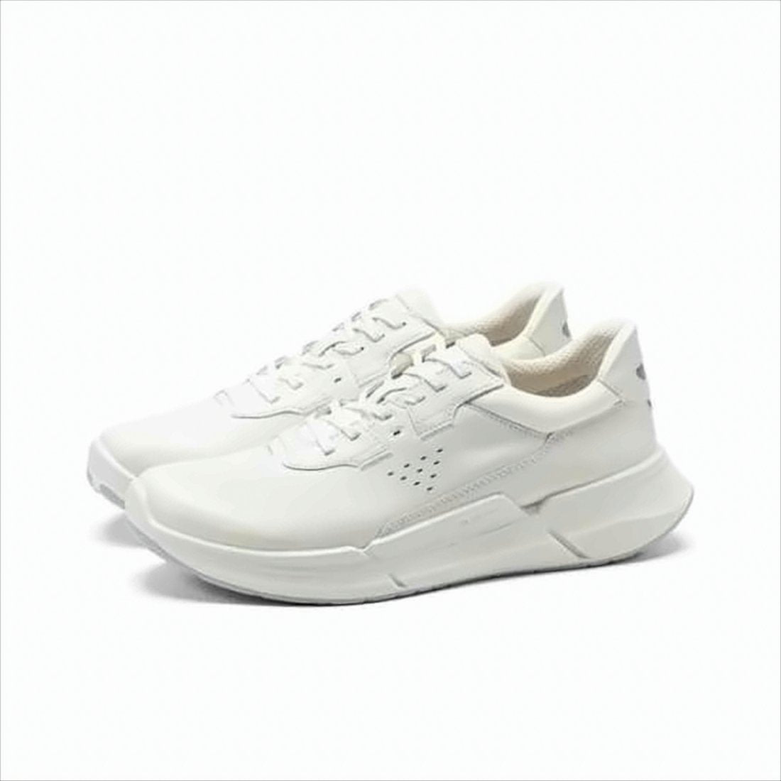 Minimalist White Leather Sneakers