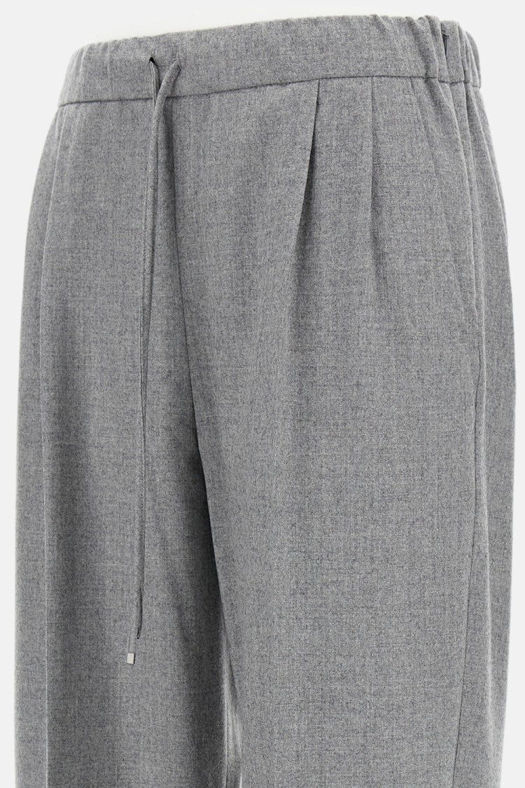 Sporty Trousers With Drawstring And Pleated Front
