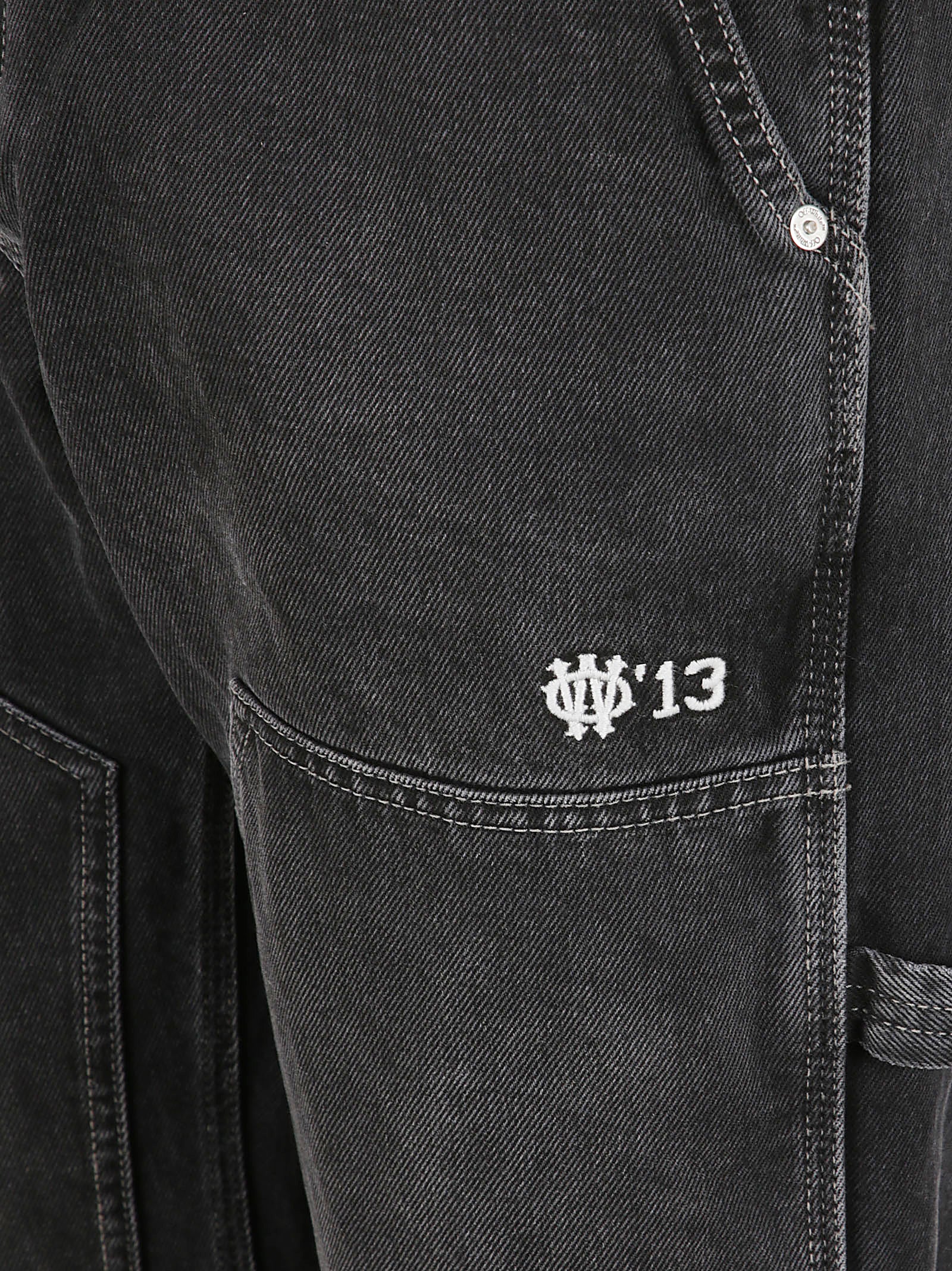Relaxed Wide-Leg Jeans With Utility Pockets