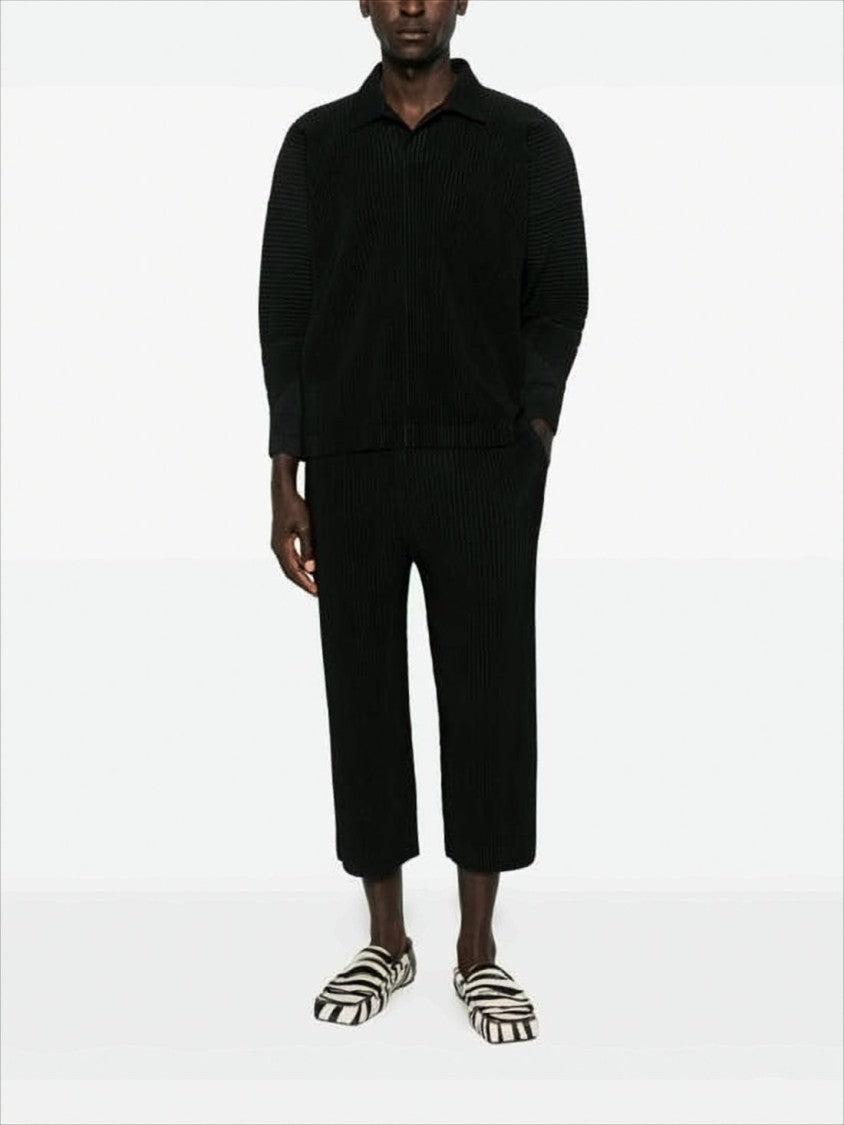 Cropped Black Pleated Joggers With Relaxed Fit