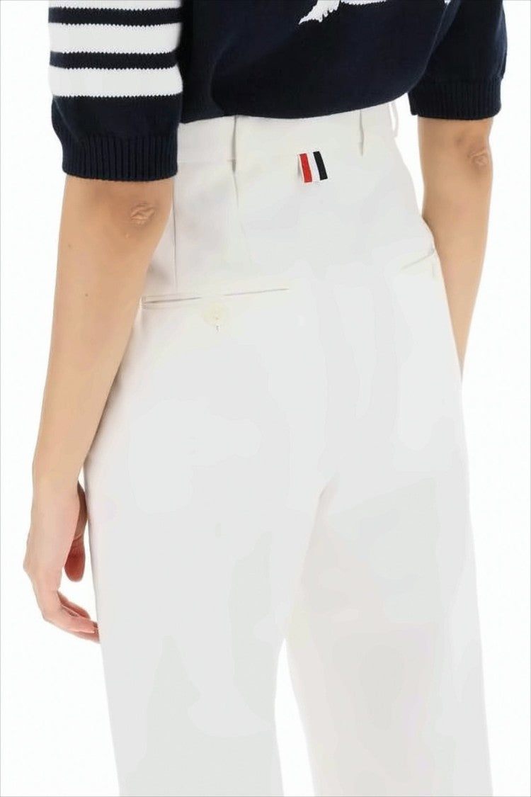 Cropped White Straight Pants with High Waist and Cuffed Hem