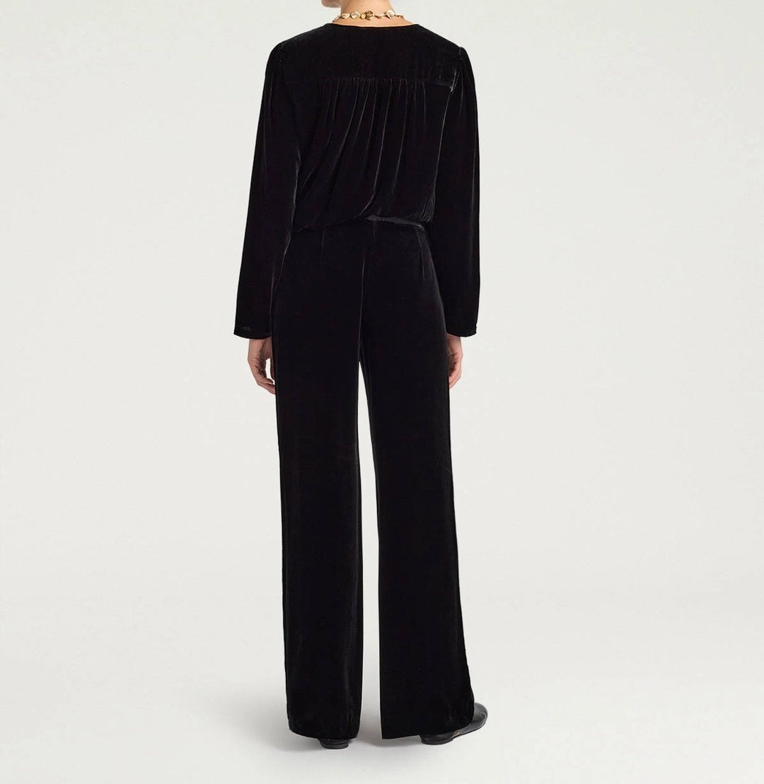 High-Waisted Straight-Leg Trousers With Minimalist Design