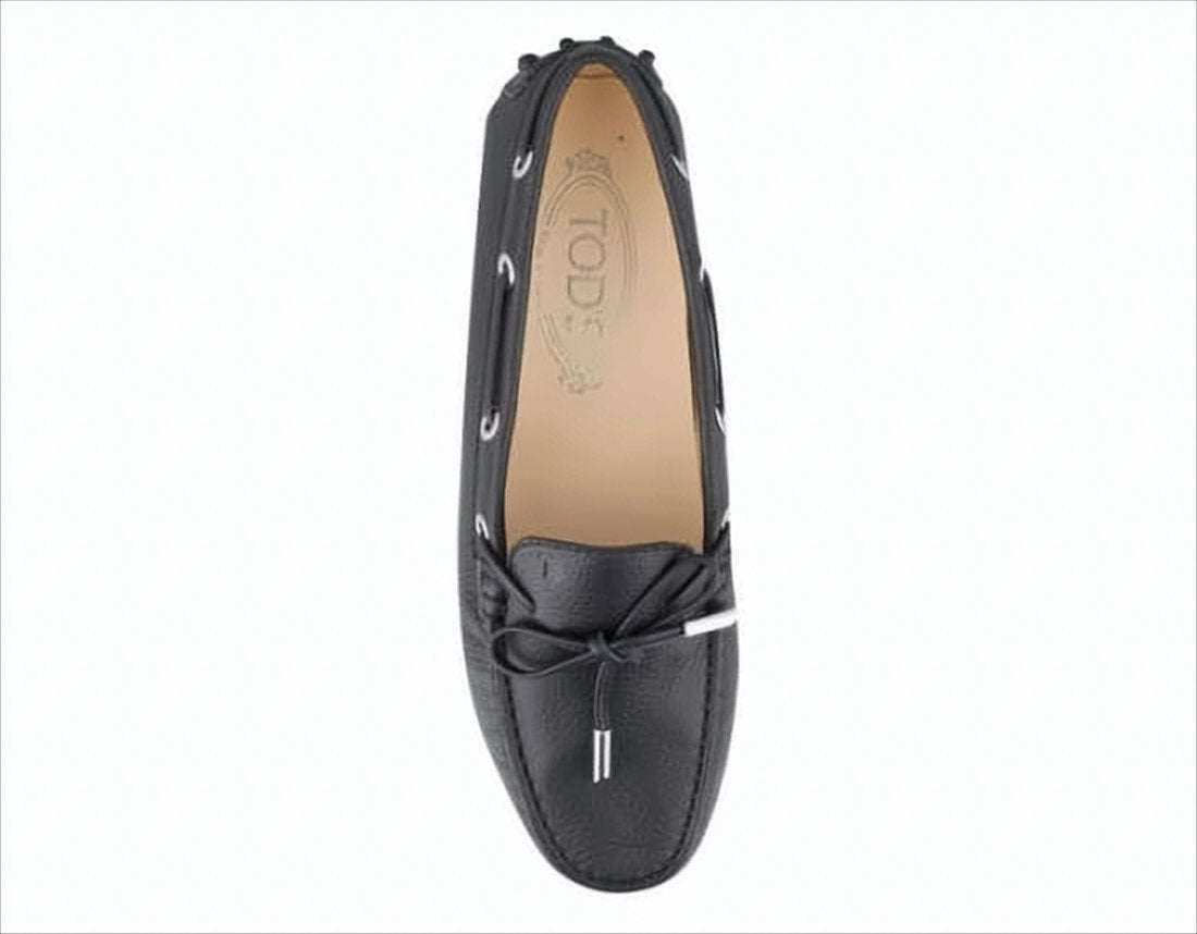 Pebbled Leather Loafer with Moccasin Toe
