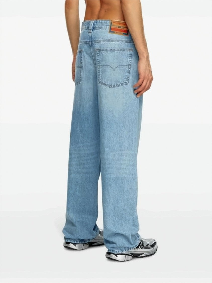 Straight-Leg Light Blue Denim Pants with Five-Pocket Design