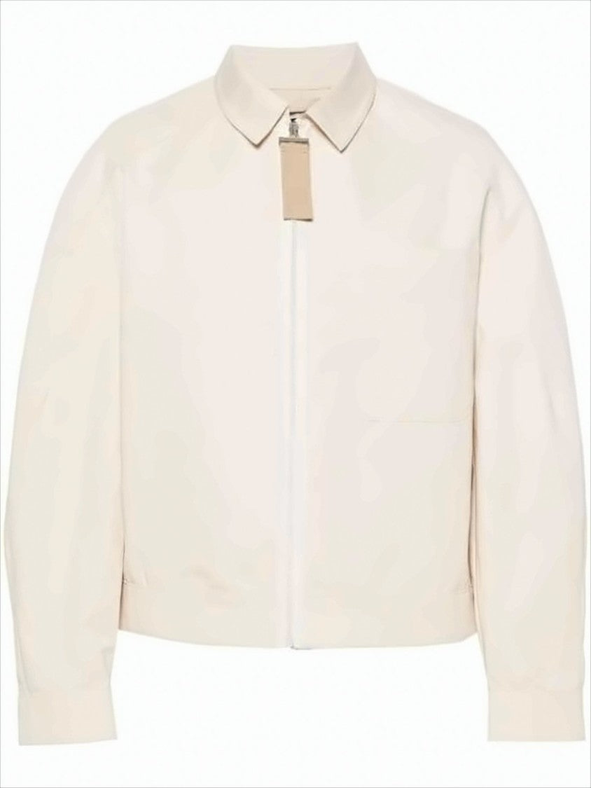 Cropped Minimalist Jacket with Zip Closure